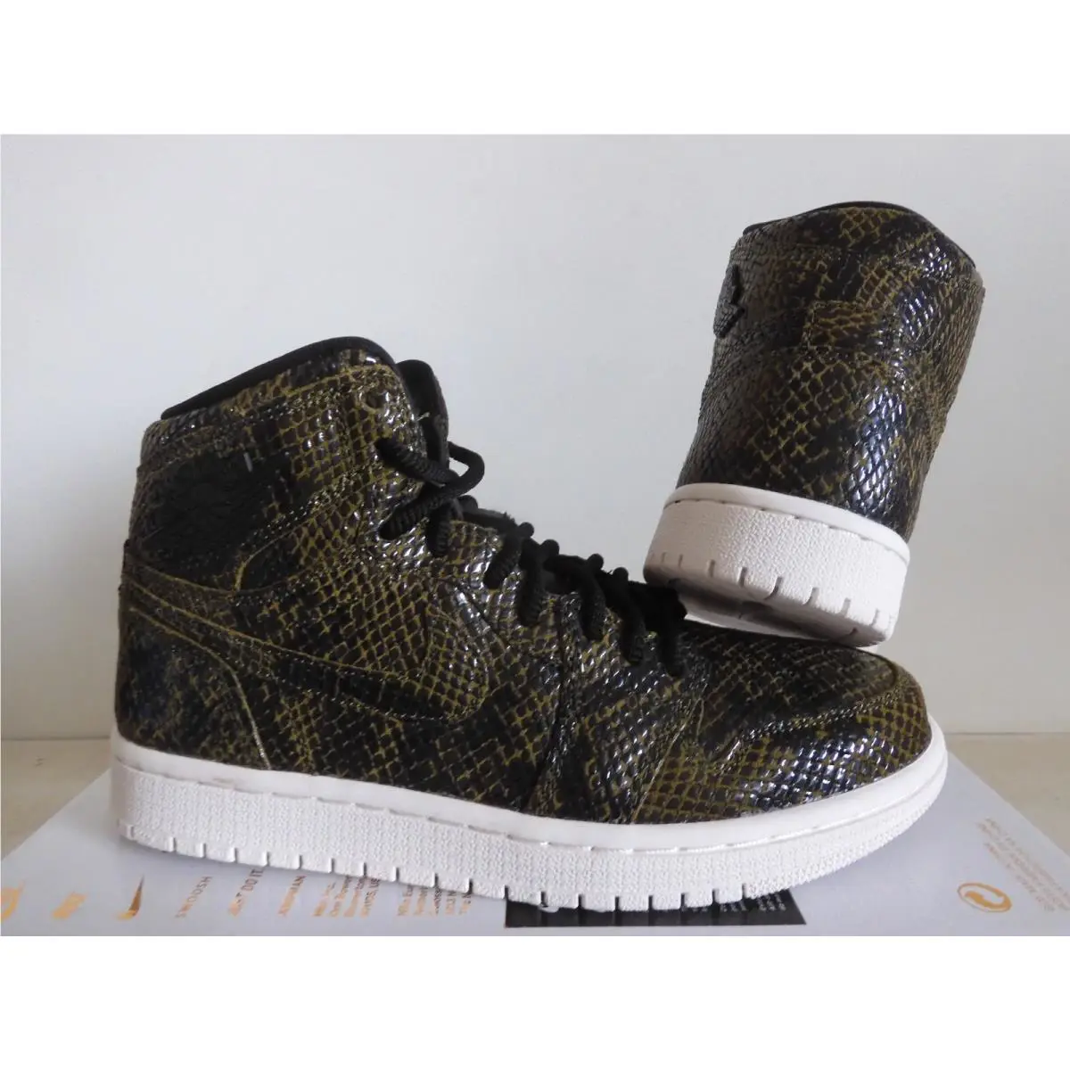 Nike shoes - Air Jordan 1 - Air - AH7389-302 - Green (UPC: 0823229649054) 1