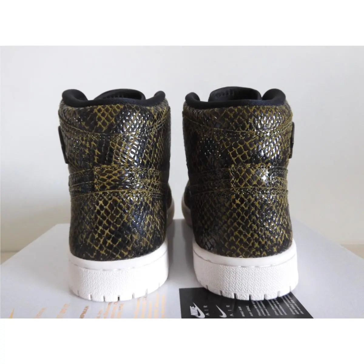 Nike shoes - Air Jordan 1 - Air - AH7389-302 - Green (UPC: 0823229649054) 3
