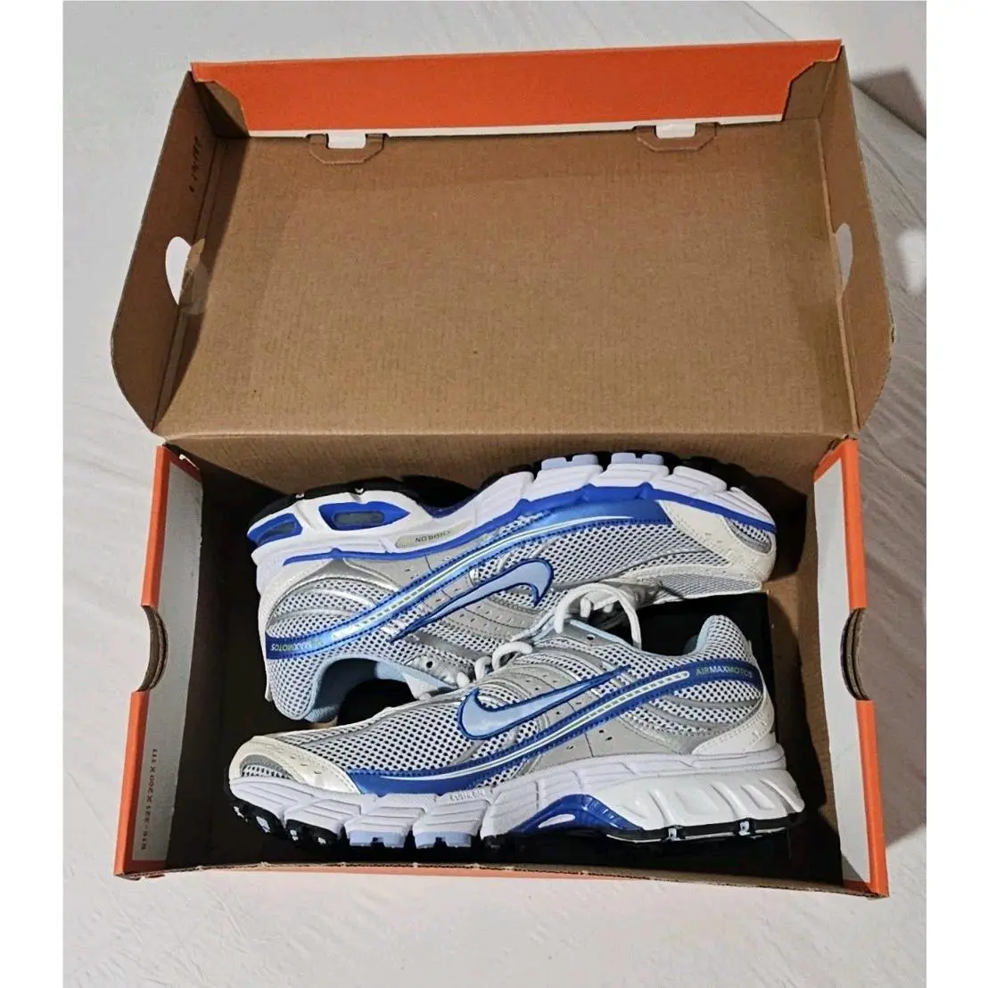 Nike shoes - 5 - White 7