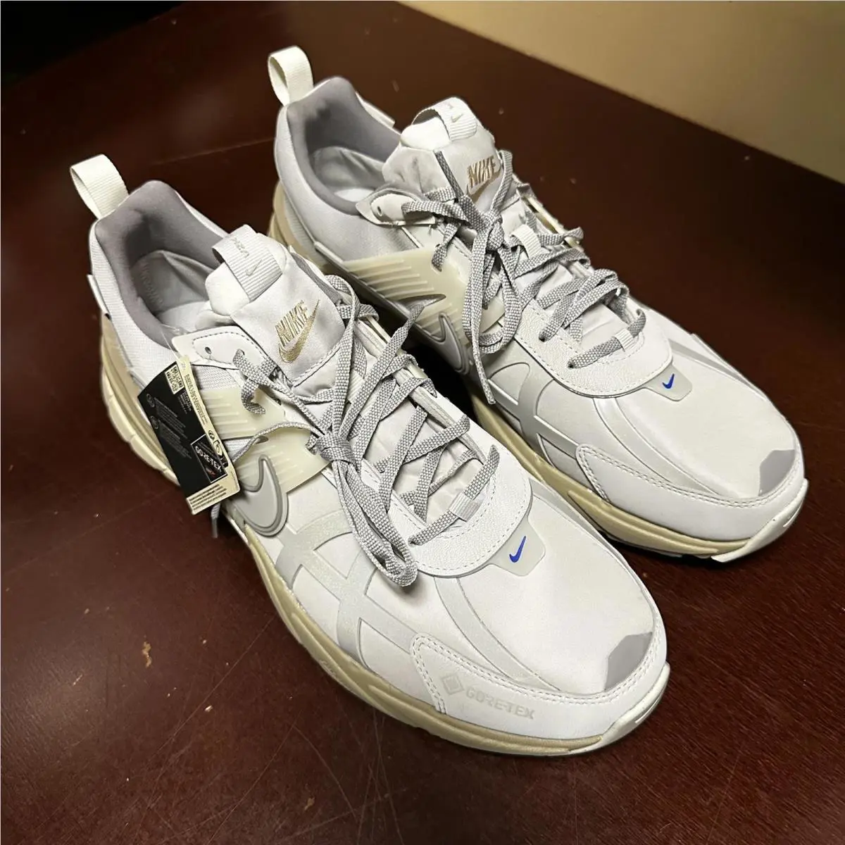 Nike shoes - Beige 0