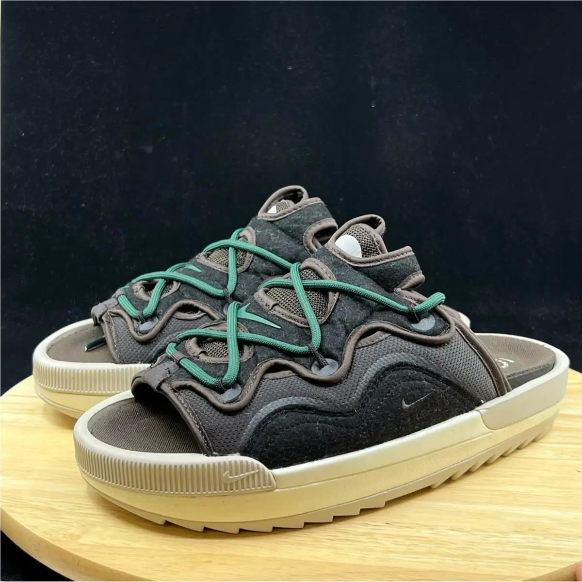 Nike shoes - Brown 0