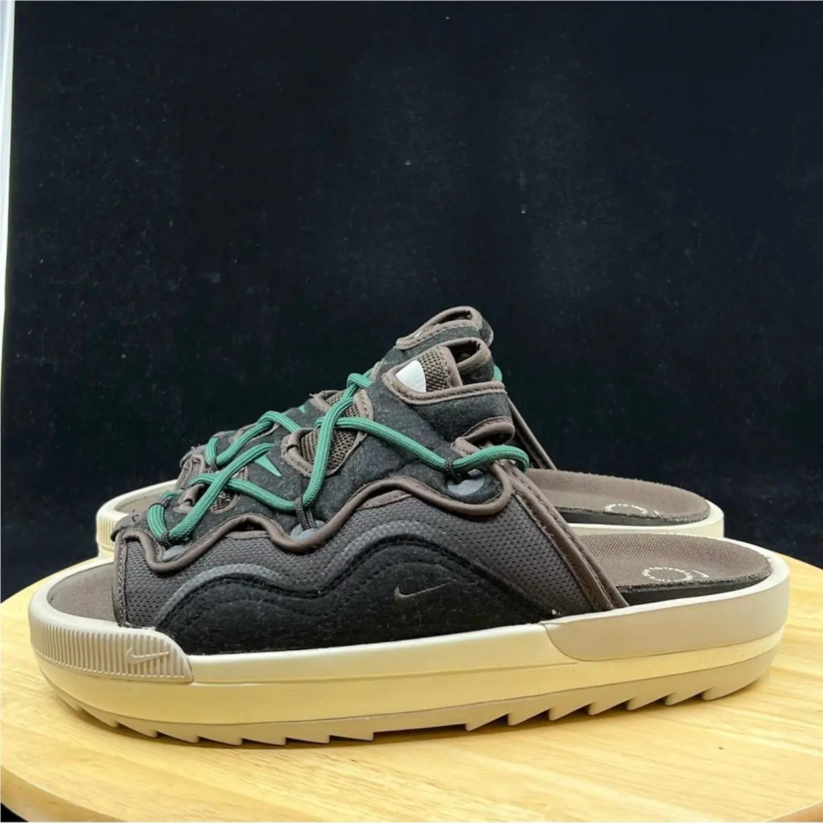 Nike shoes - Brown 4