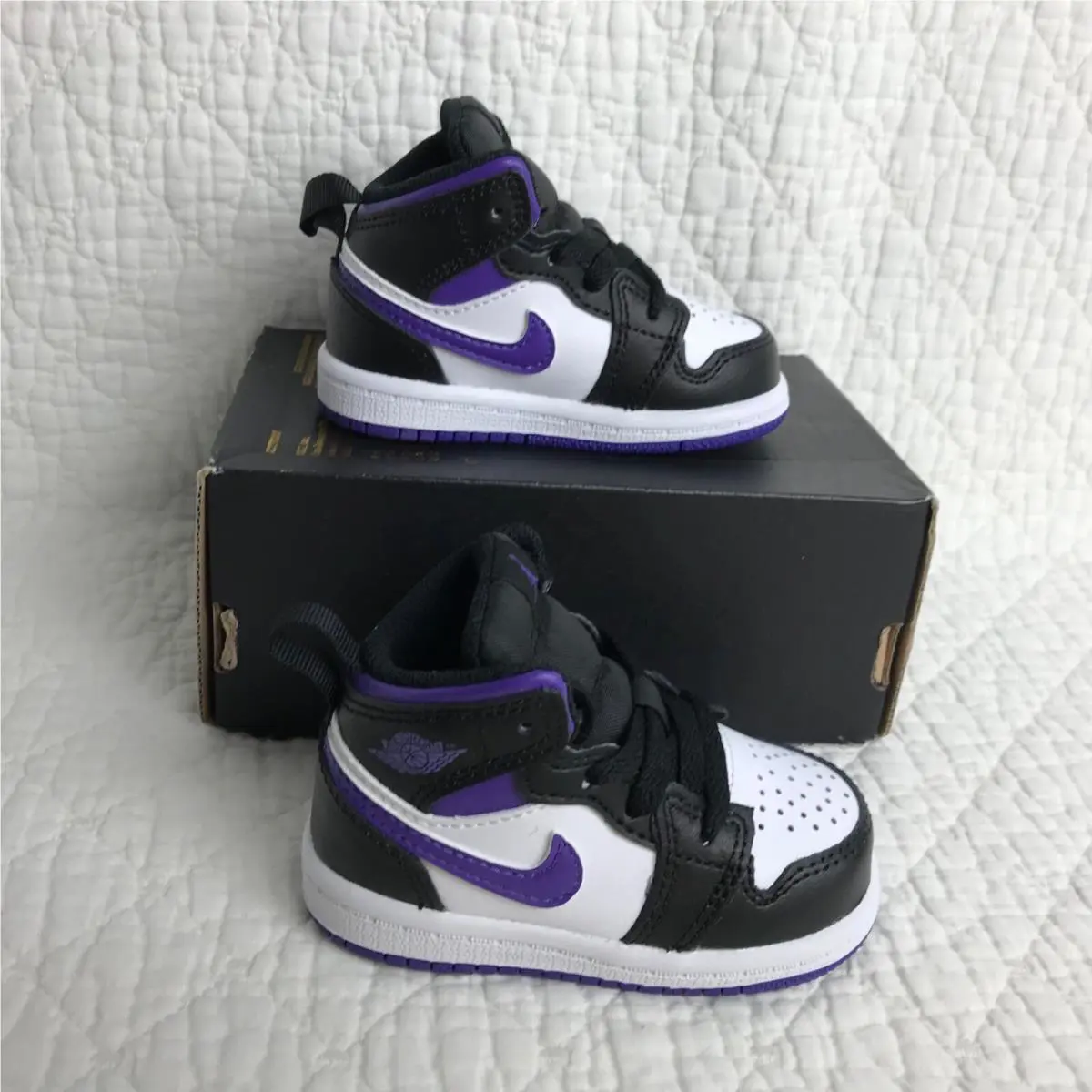 Nike shoes MID - black/Dark Iris white 1