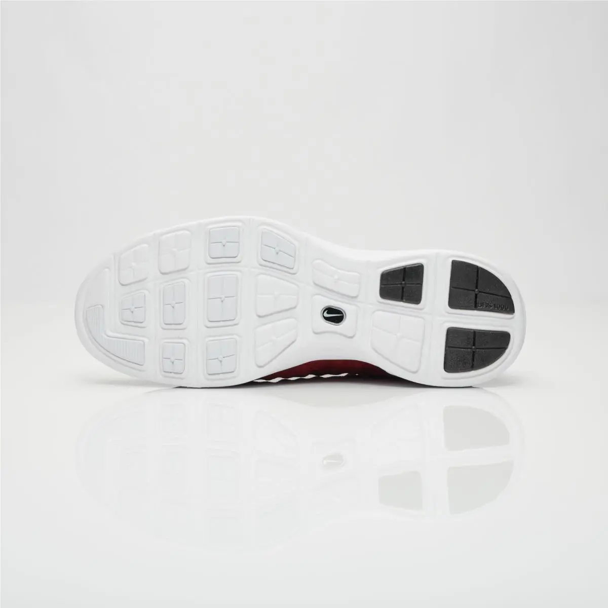 Nike shoes - TEAM RED, TEAM RED, TEAM RED, WHITE (UPC: 884751615764) 2