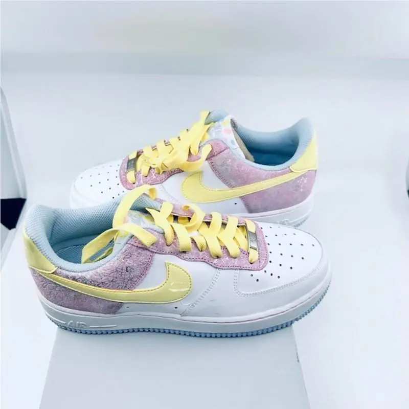 Nike shoes - White 1