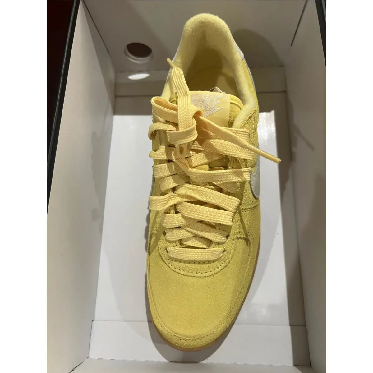 Nike shoes - SOFT YELLOW/WHITE 2