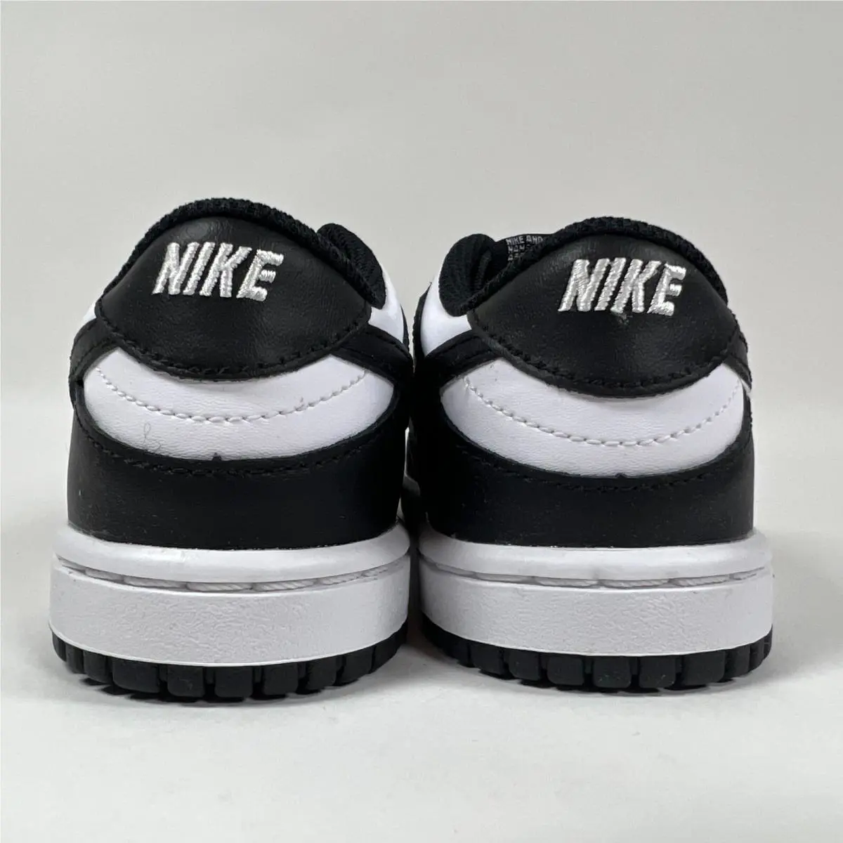 Nike shoes - Black 2
