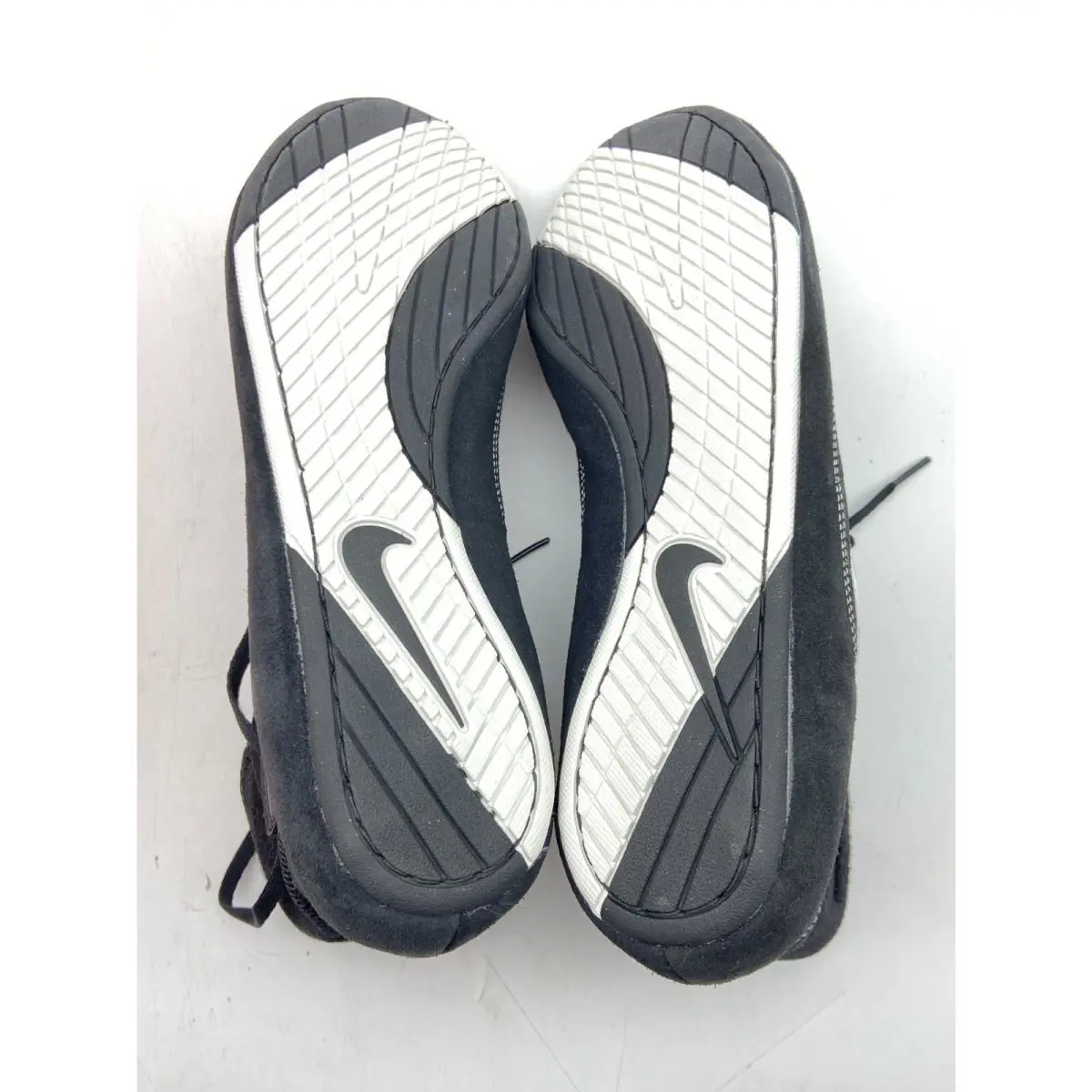 Nike shoes - Black 3