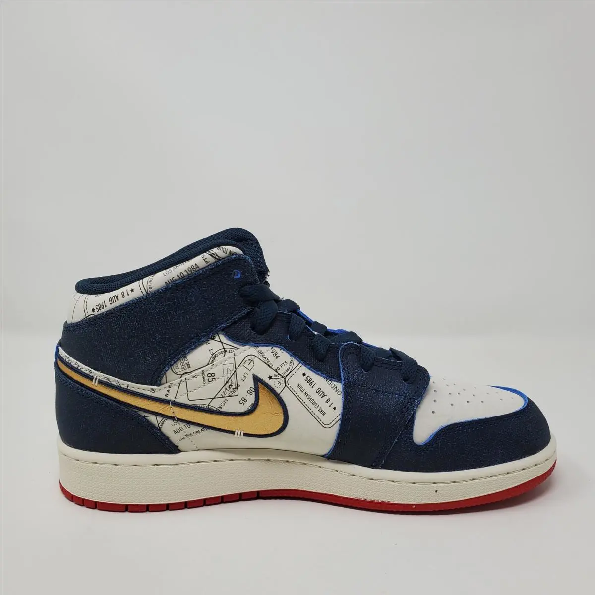 Nike shoes - Air Jordan 1 Mid SE GS - Blue 4