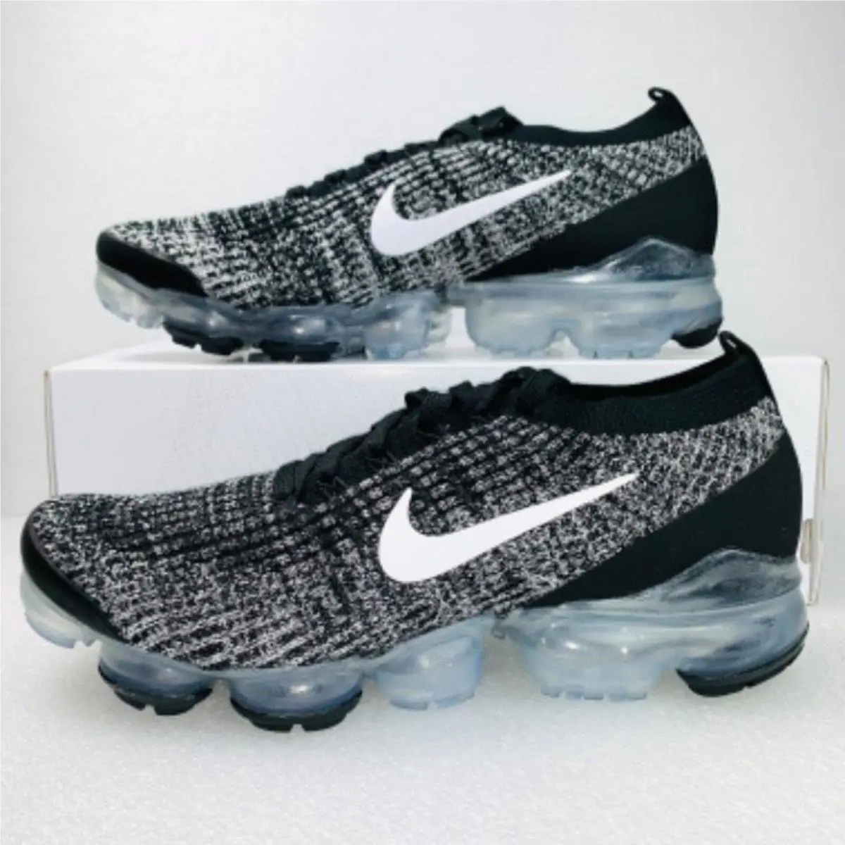 Nike shoes - Black 3