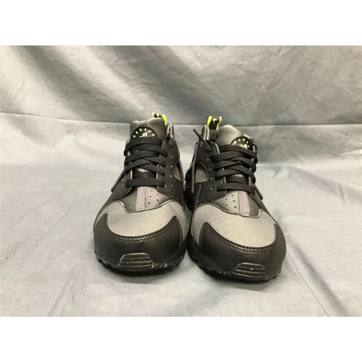 Nike shoes - Nike Huarache Run - Huarache Run - Grey (UPC: 196152638373) 1