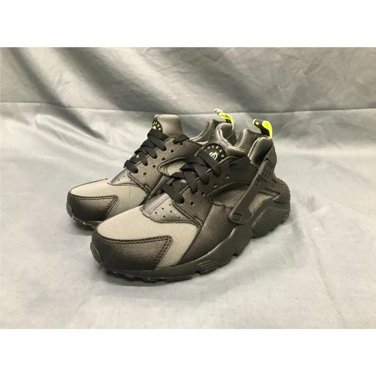 Nike shoes - Nike Huarache Run - Huarache Run - Grey (UPC: 196152638373) 2