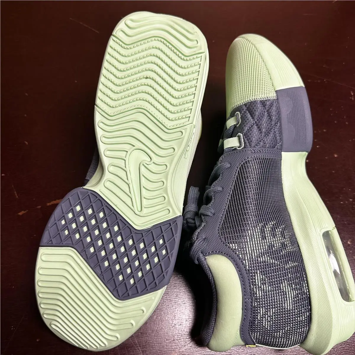 Nike shoes - Green 2