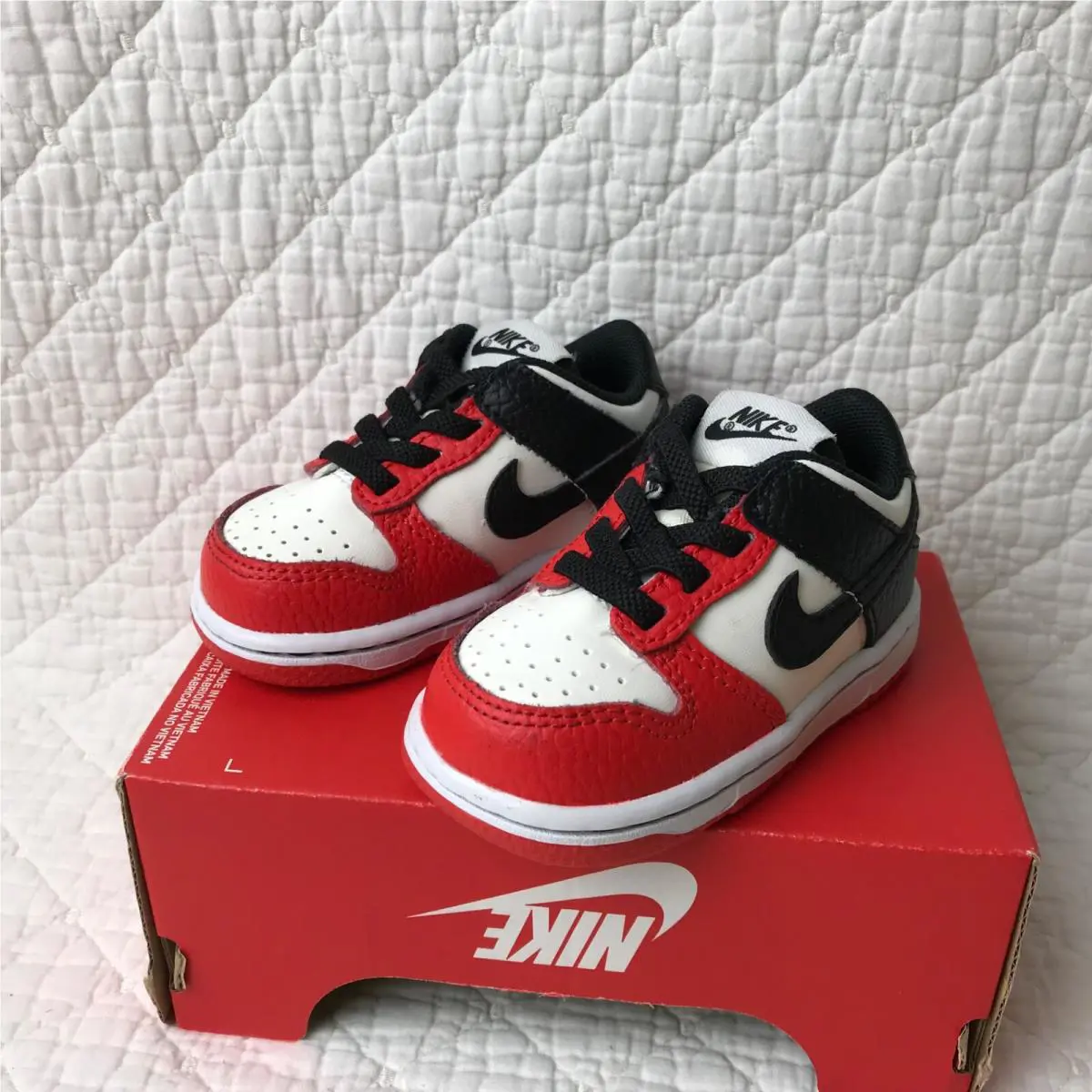 Nike shoes - DC9562-100 - DC9562-100 - Sail/Black-Chile Red 5