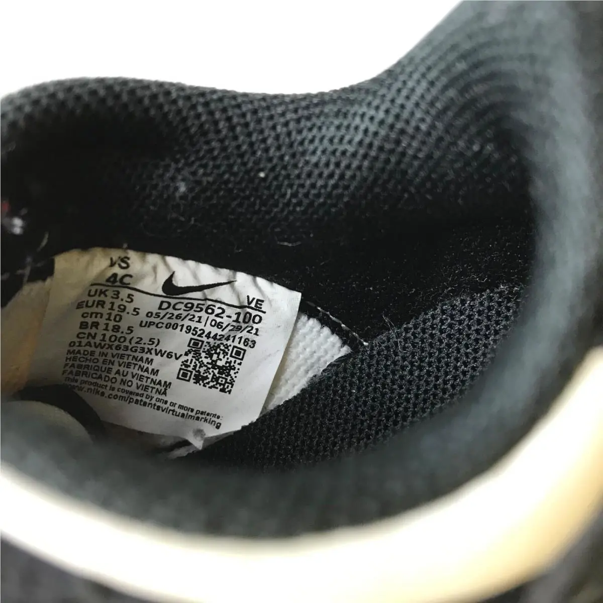 Nike shoes - DC9562-100 - DC9562-100 - Sail/Black-Chile Red 11