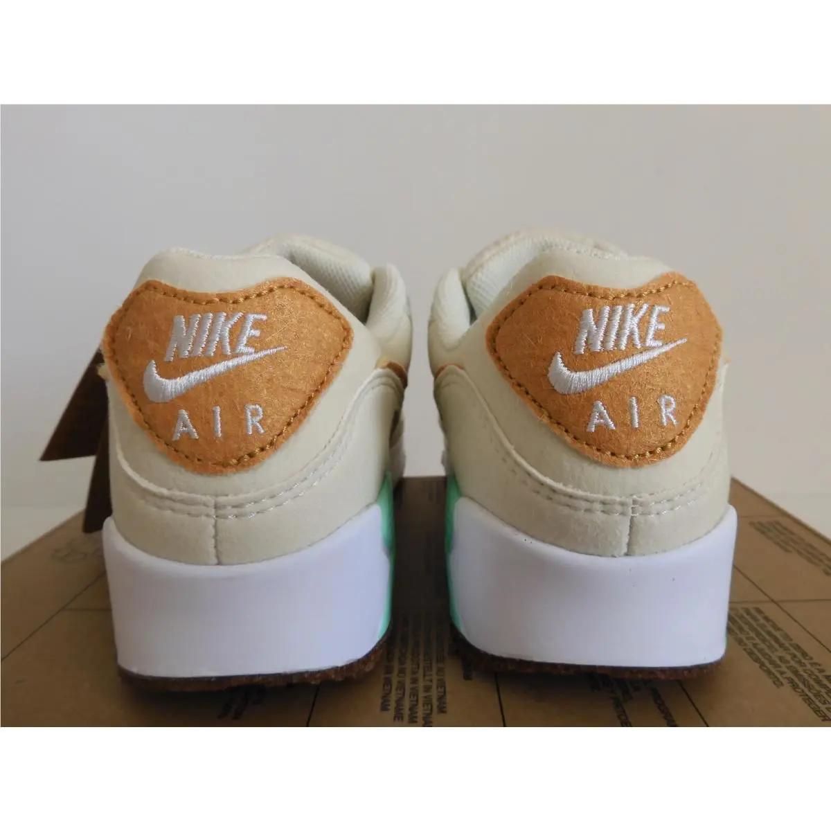 Nike shoes - Nike Air Max 90 LX - Brown (UPC: 194955940051) 2