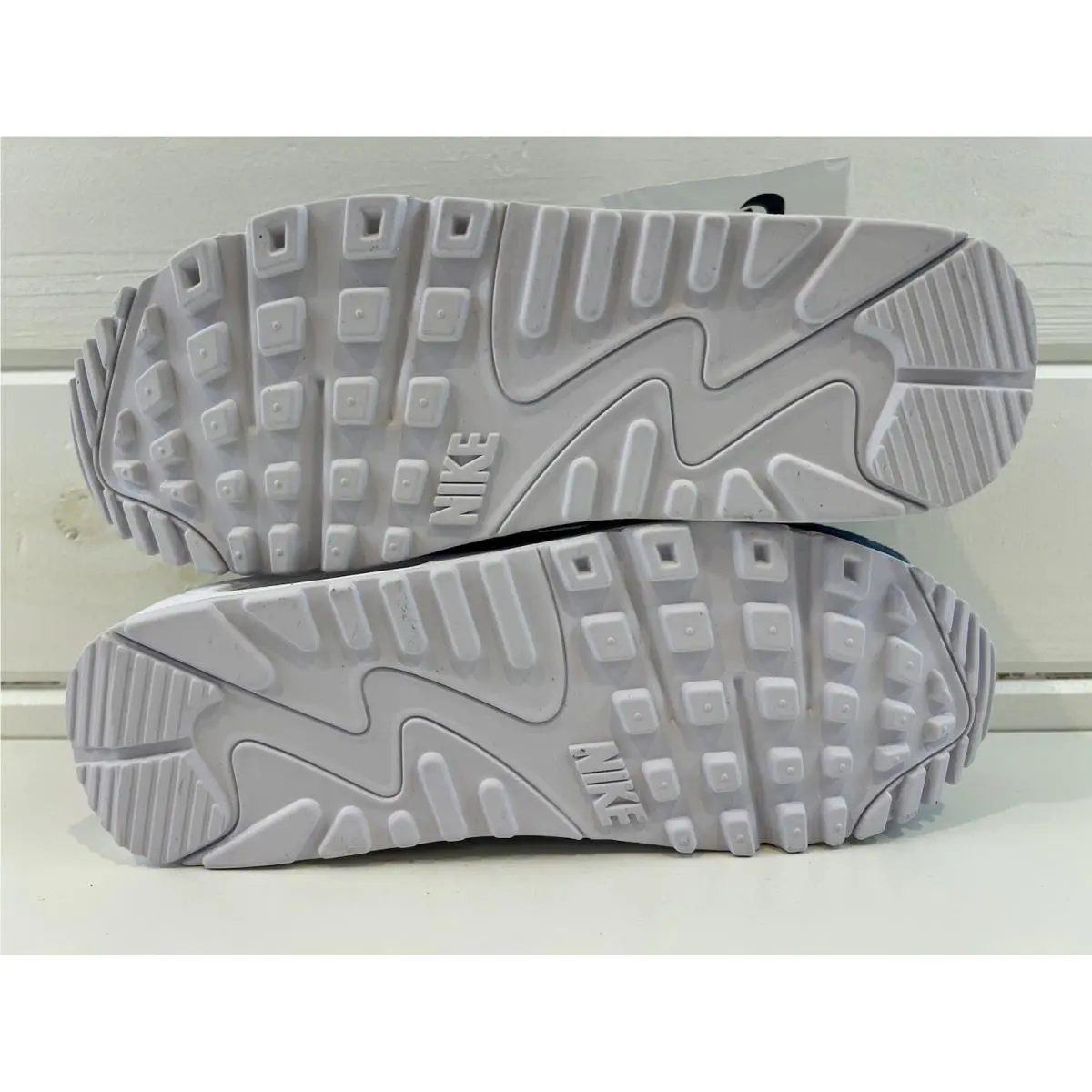 Nike shoes - Nike Air Max 90 - Air Max - DO2194-001 - Green (UPC: 0195242396551) 8