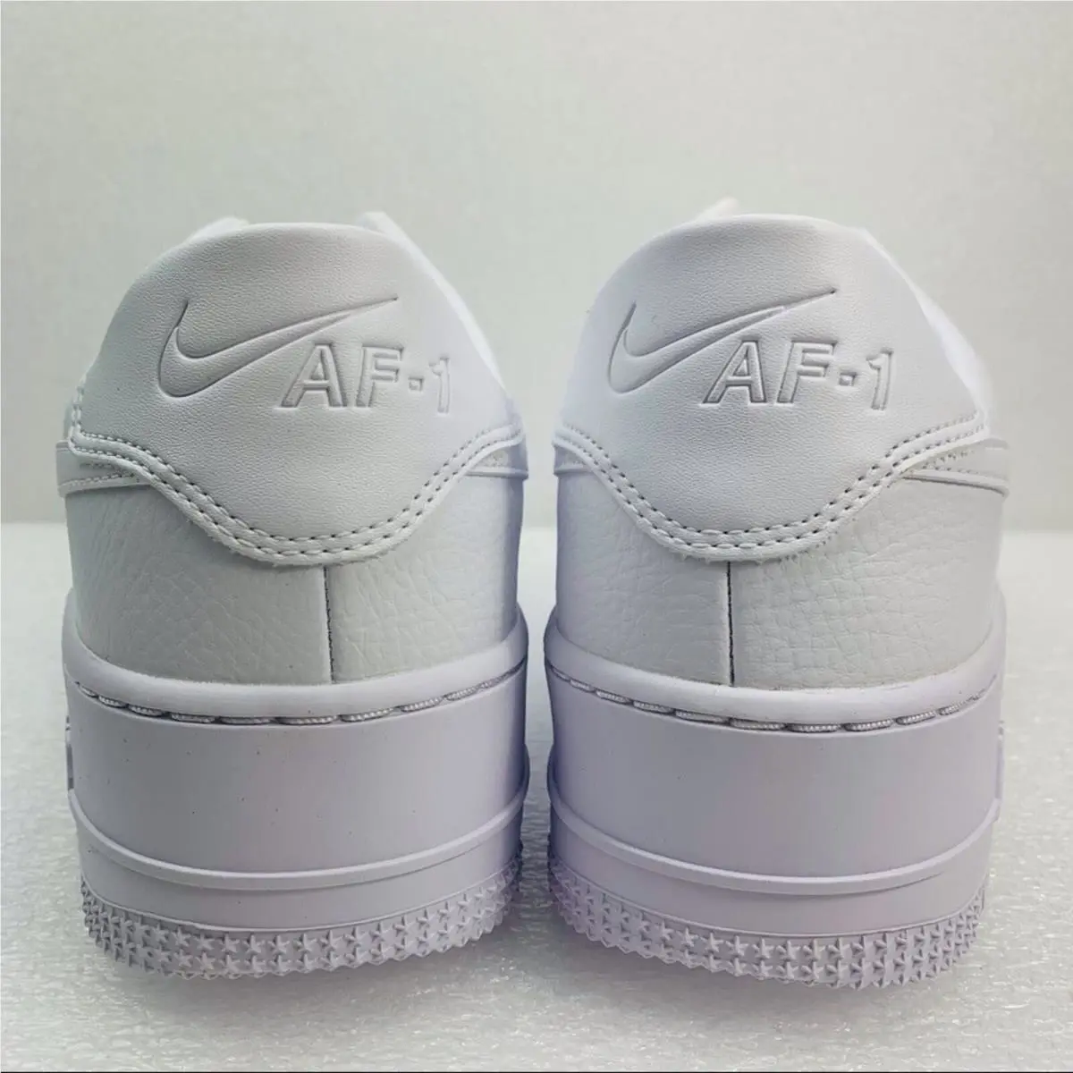 Nike shoes - White 5
