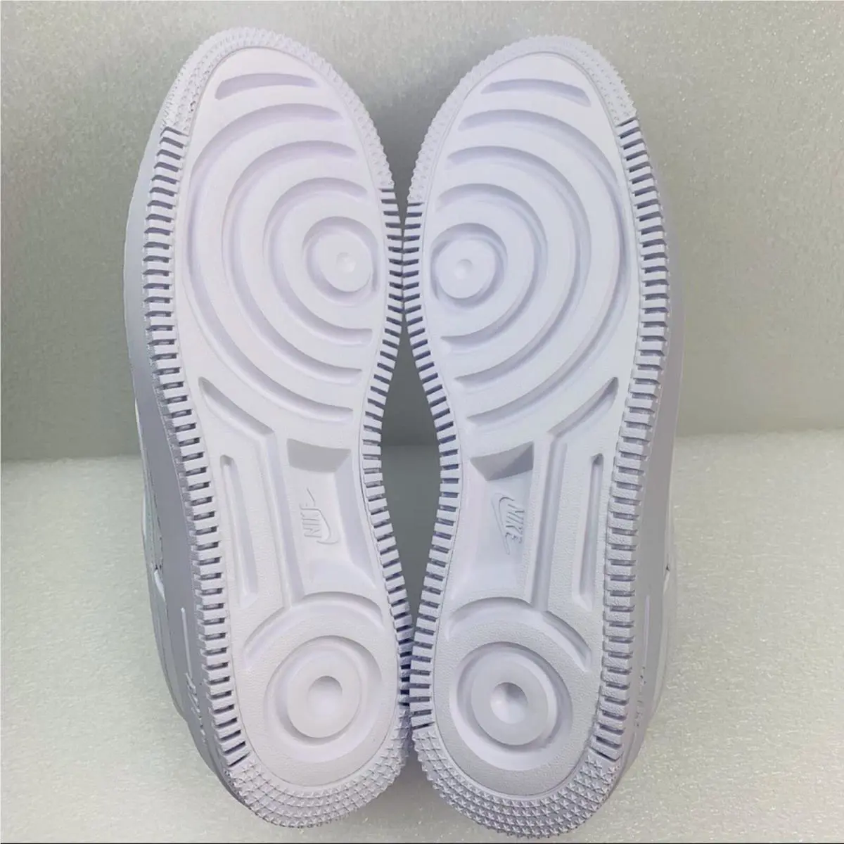 Nike shoes - White 7