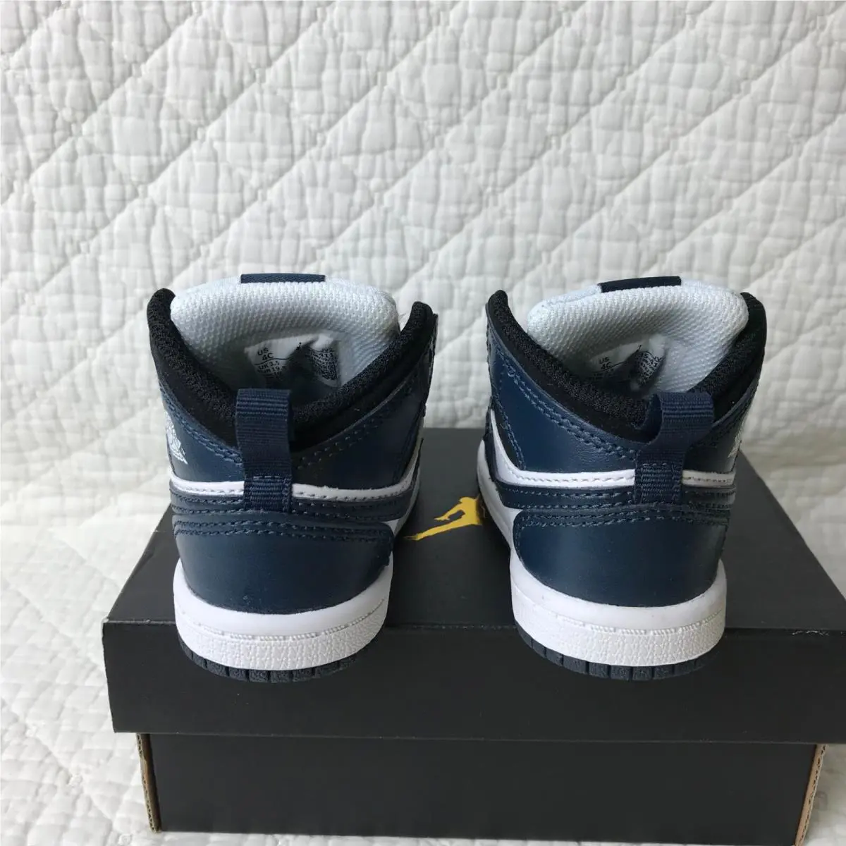 Nike shoes - Air Jordan 1 Mid - Air Mid - Armory Navy/White-Black 4