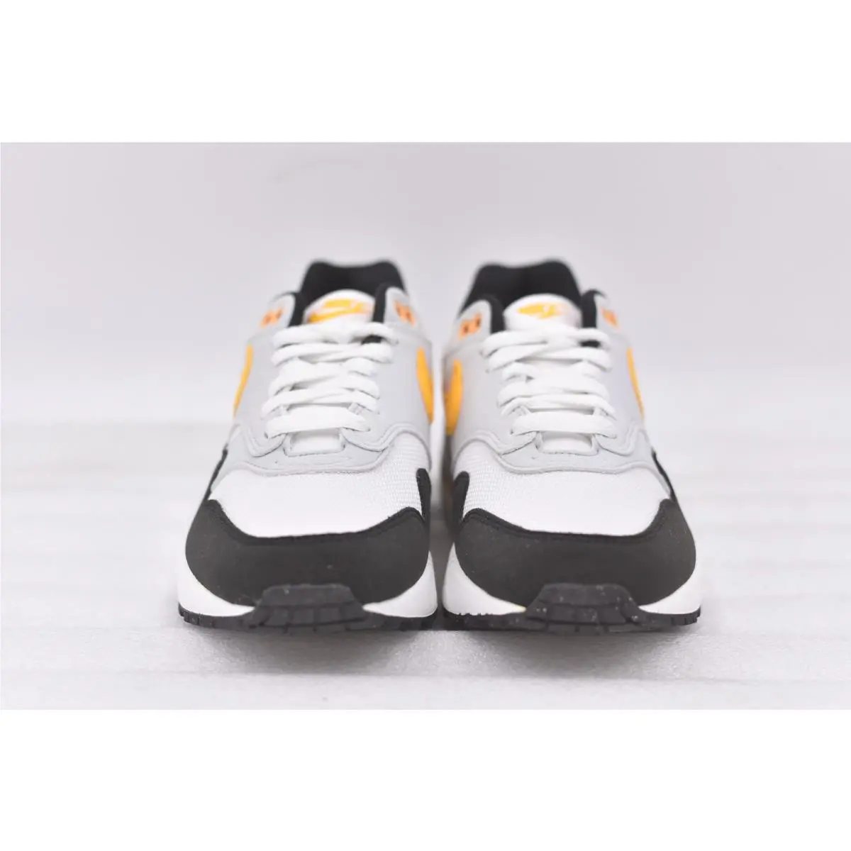 Nike shoes - White (UPC: 196969079499) 0