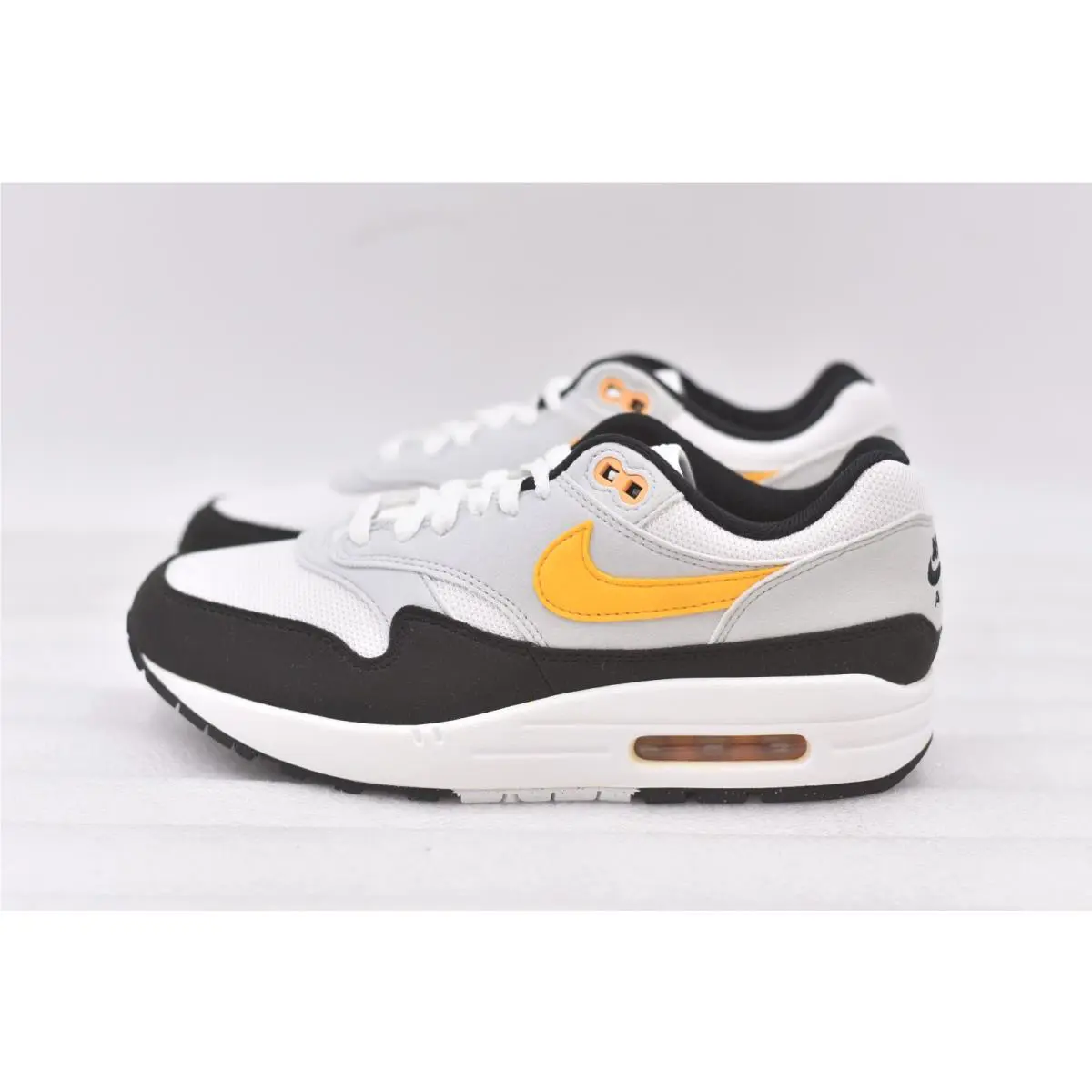 Nike shoes - White (UPC: 196969079499) 1