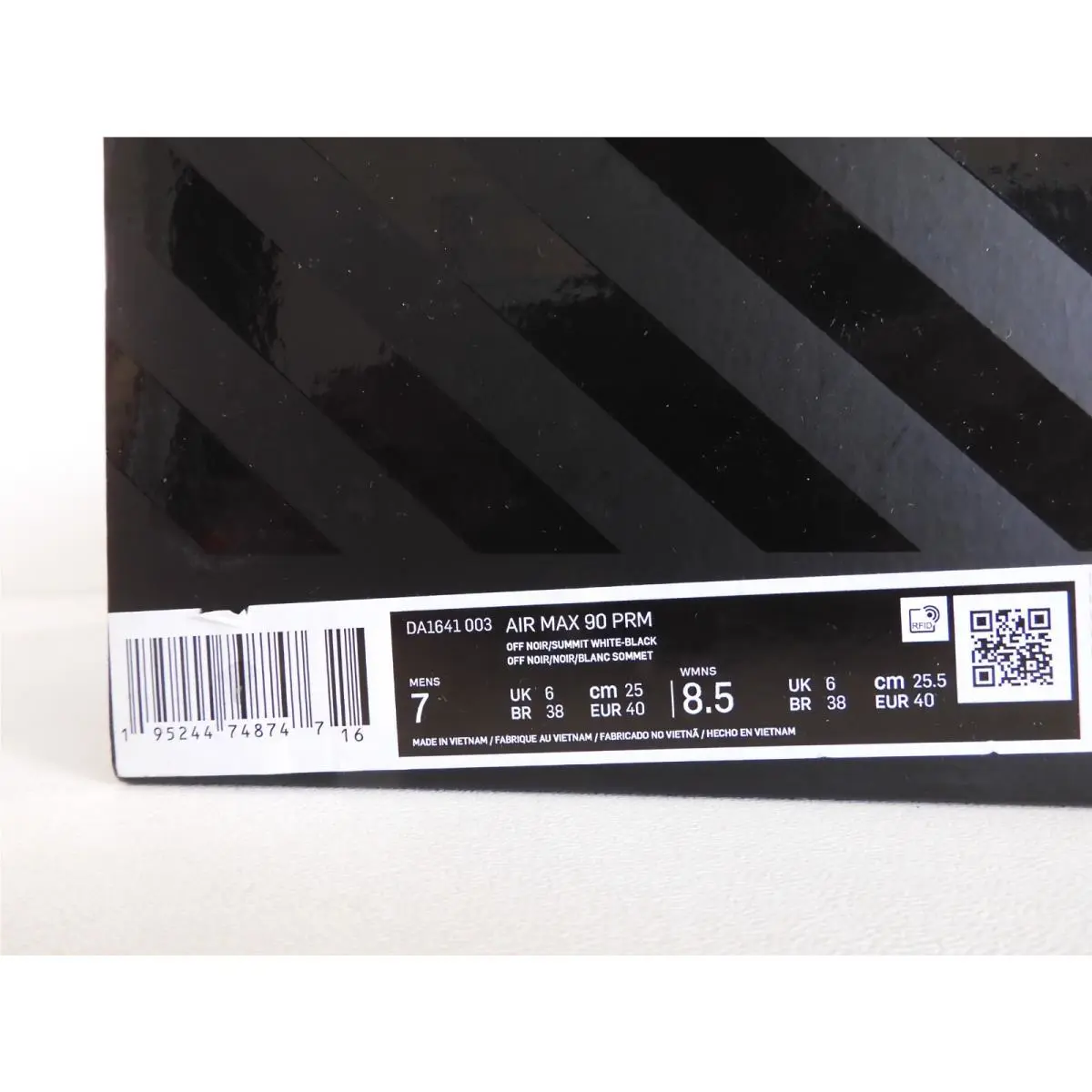 Nike shoes - Nike Air Max 90 - Air Max - Black (UPC: 195244748747) 3