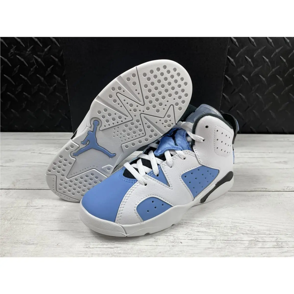 Nike shoes - Air Jordan 6 - Air - DV3605-410 - Multicolor (UPC: 0195870222512) 4