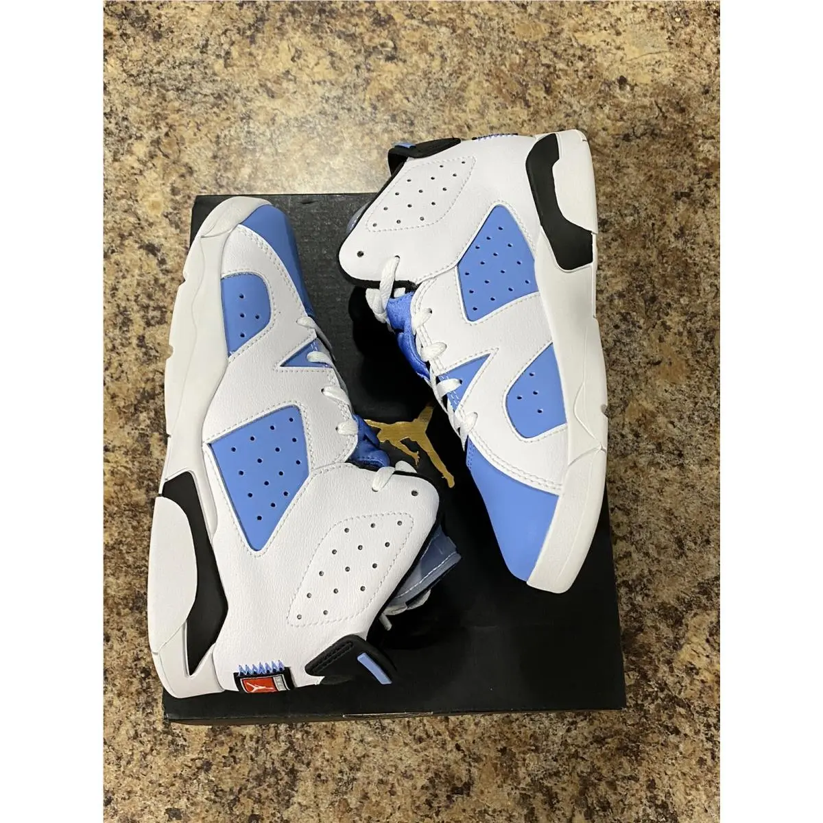 Nike shoes - Jordan 6 UNC - UNC - DV3605-410 - Multicolor (UPC: 0195870222567) 4