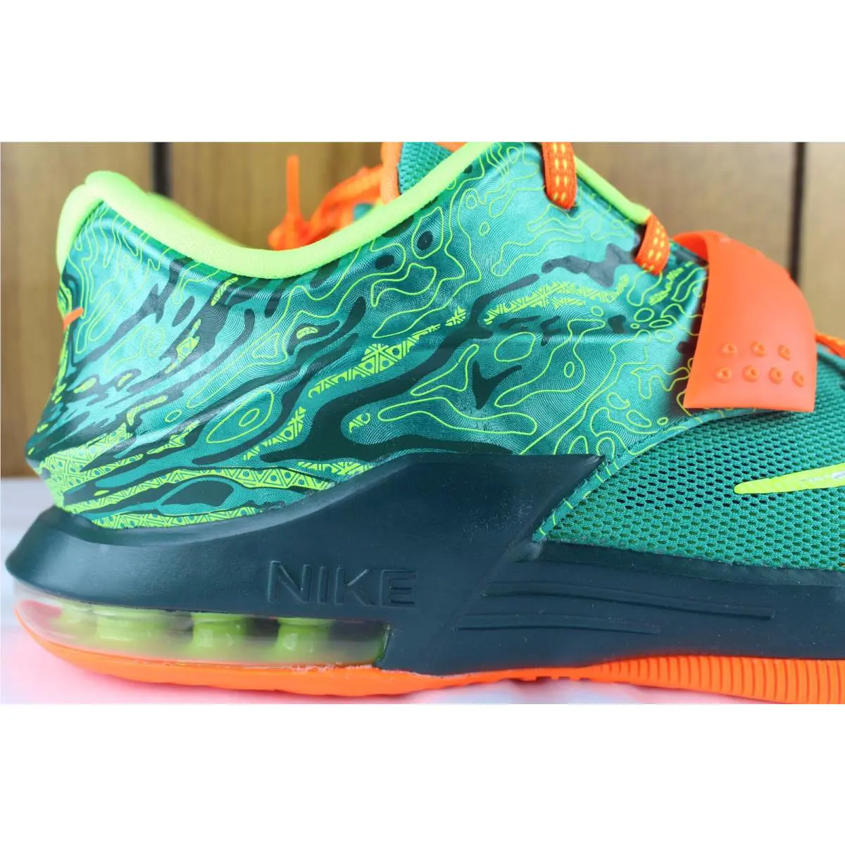 Nike shoes - Emerald Green/Metallic Silver (UPC: 886060067562) 0