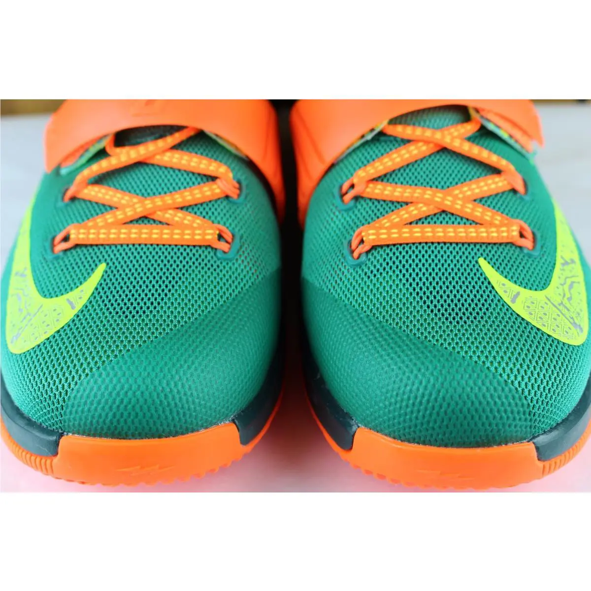 Nike shoes - Emerald Green/Metallic Silver (UPC: 886060067562) 2