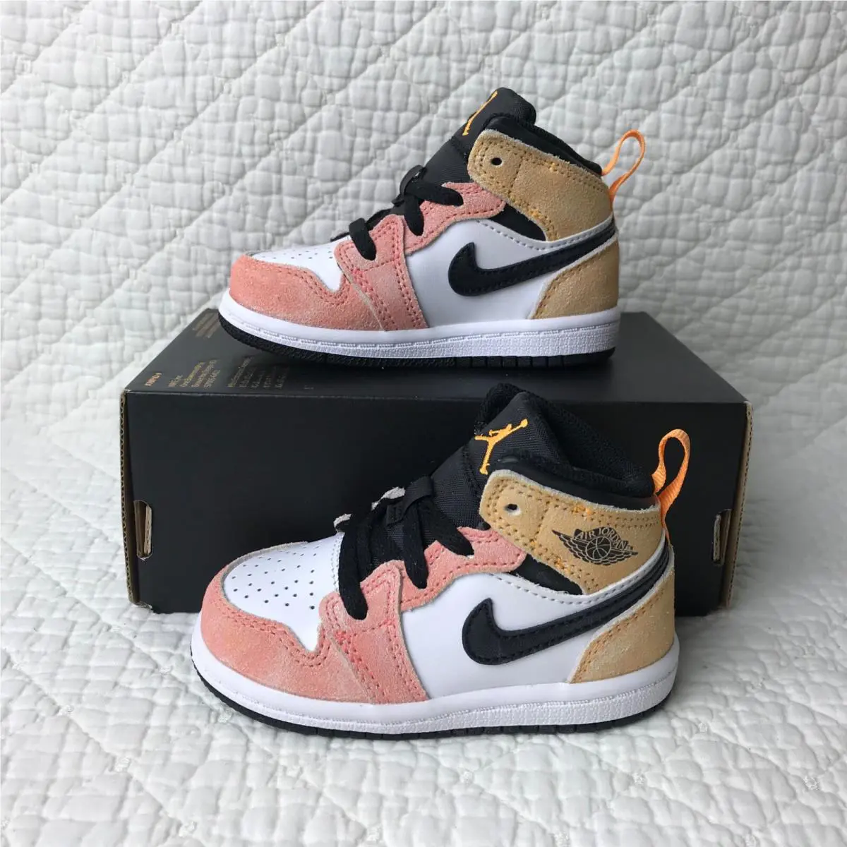 Nike shoes - DX4366-800 - DX4366-800 - Magic Ember/Sundial-White 1