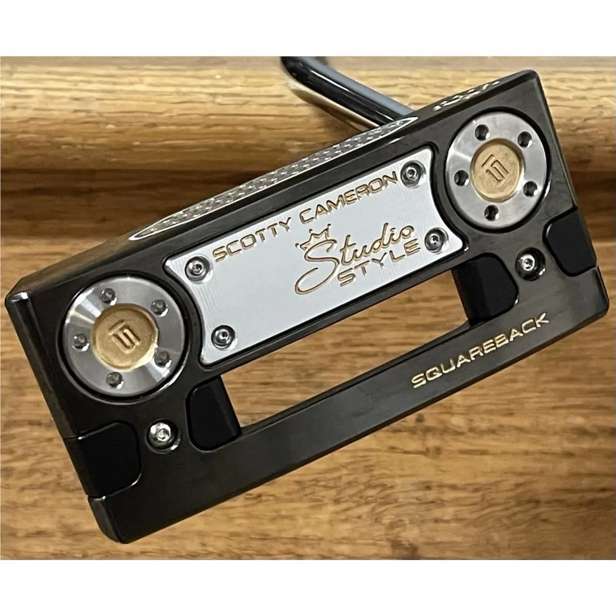 Scotty Cameron  - Studio Style Squareback - 2025 - SCS - Xtreme Dark Finish - DLC - Gold, Lie Angle: Black 0