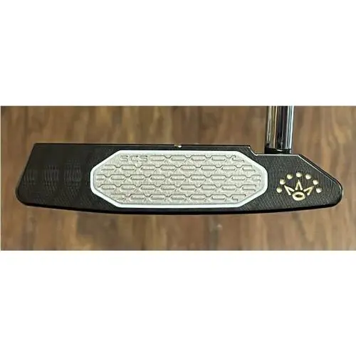 Scotty Cameron  - Studio Style Squareback - 2025 - SCS - Xtreme Dark Finish - DLC - Gold, Lie Angle: Black 3