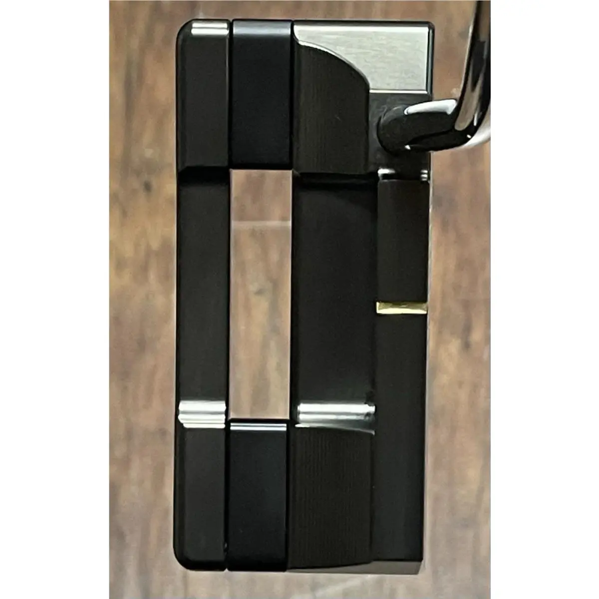 Scotty Cameron  - Studio Style Squareback - 2025 - SCS - Xtreme Dark Finish - DLC - Gold, Lie Angle: Black 4