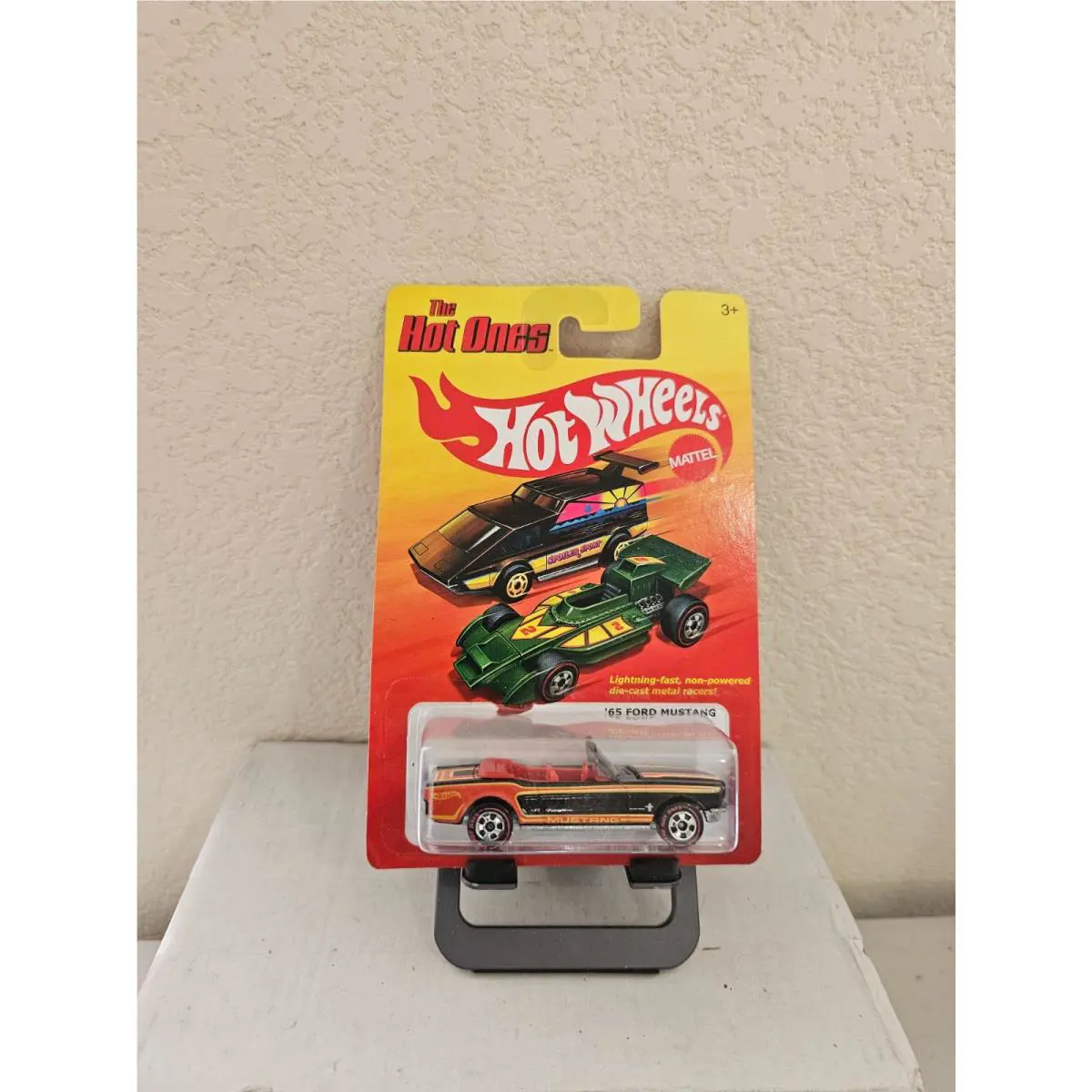 Hot Wheels Redline The Hot Ones `65 Ford Mustang Chase A54