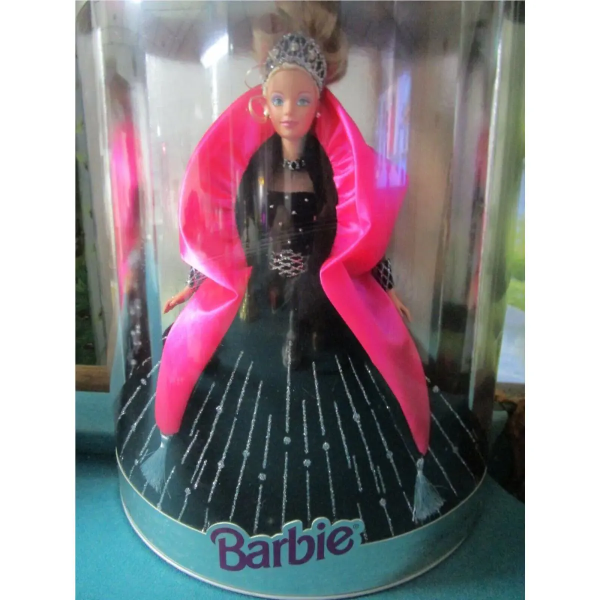 1998 Happy Holidays Barbie Universe Special Edition Box