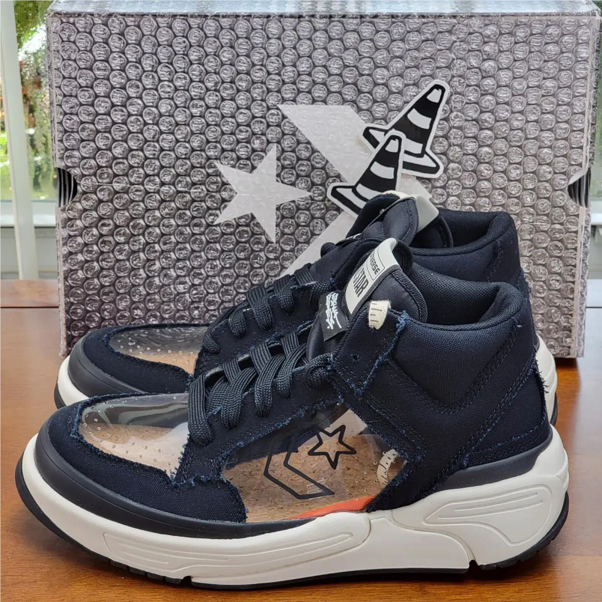 Converse shoes - Converse Weapon - Weapon - A00715C - Black / Clear / Rutabaga 3