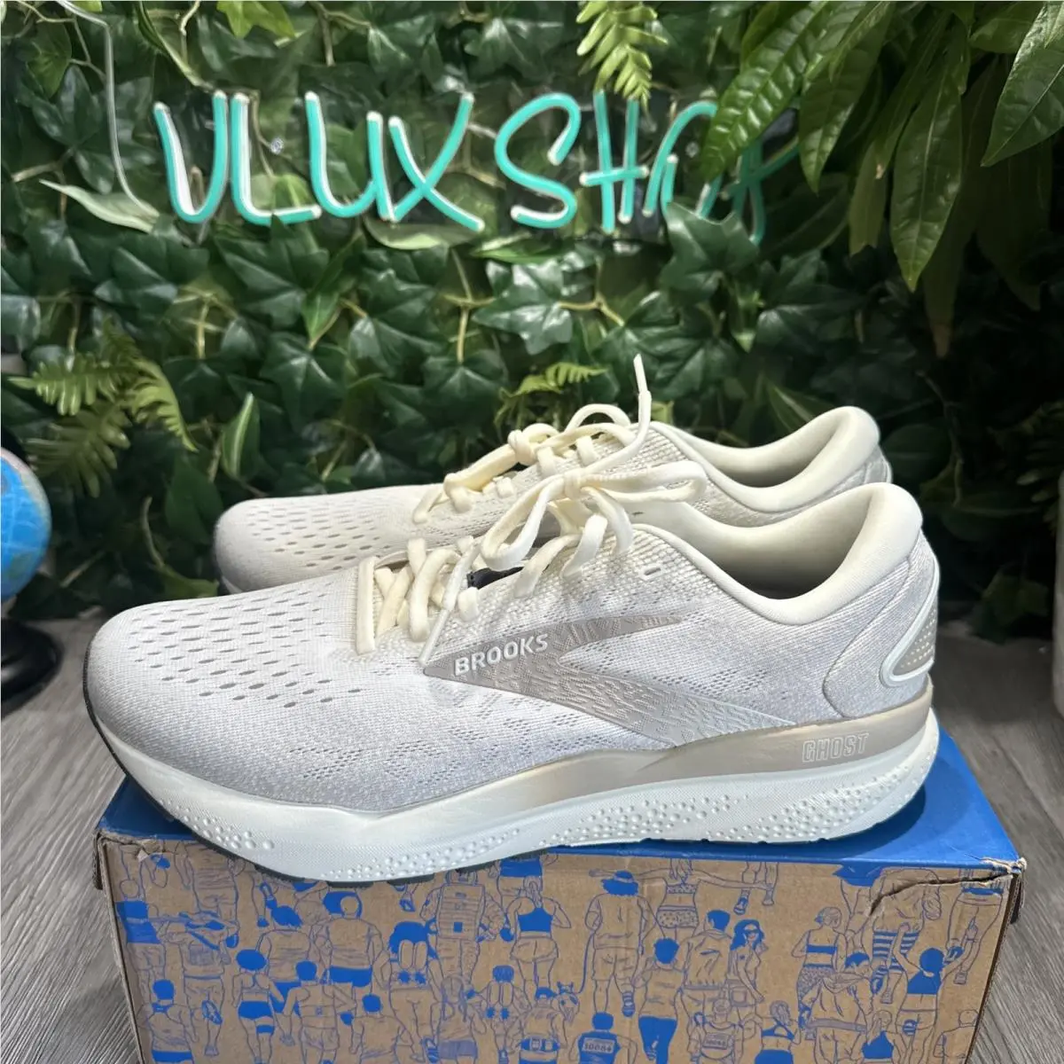 Brooks shoes - Brooks Ghost 16 - Ghost - 110418 1D 164 - Coconut/Chateau/Forged Iron 1