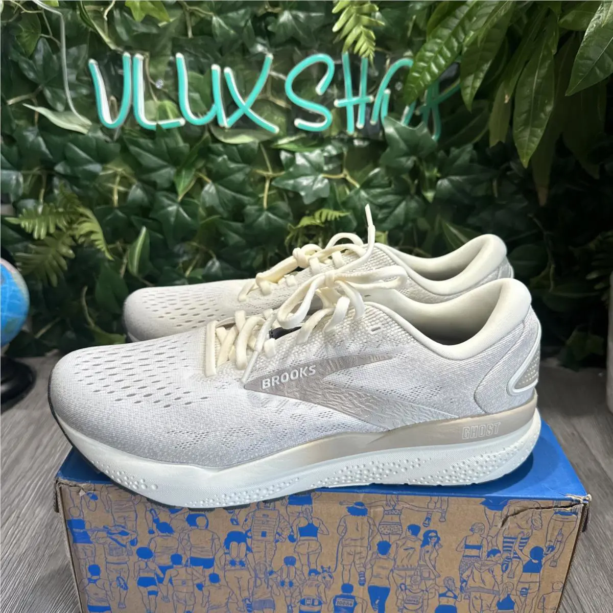 Brooks shoes - Brooks Ghost 16 - Ghost - 110418 1D 164 - Coconut/Chateau/Forged Iron 1