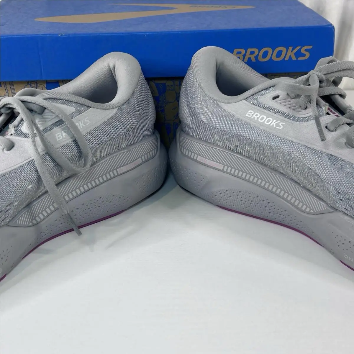 Brooks shoes - Brooks Adrenaline GTS 24 - Adrenaline GTS - 1204261B019 - Gray (UPC: 0195394536225) 1