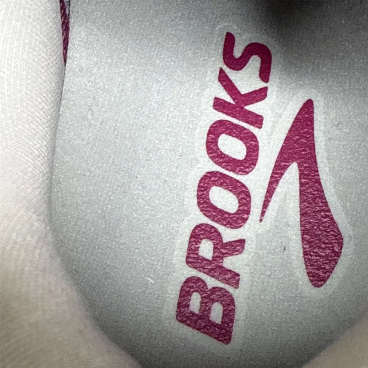 Brooks shoes - Brooks Adrenaline GTS 24 - Adrenaline GTS - 120426 1B 019 - Alloy/White/Zephyr (UPC: 0195394535754) 3