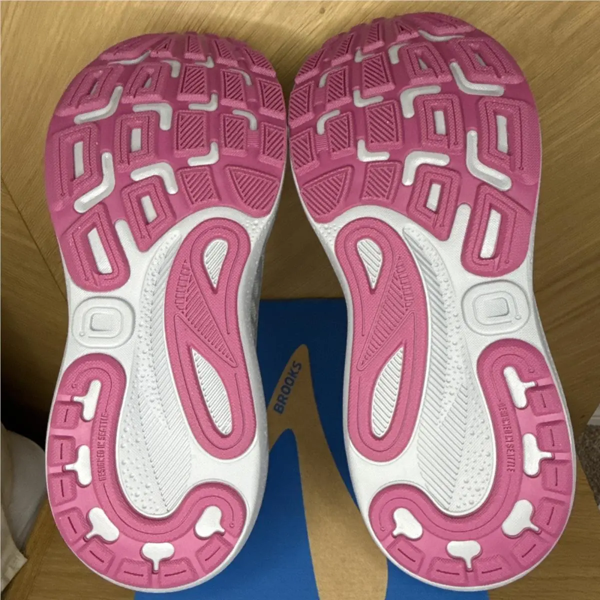 Brooks shoes - Brooks Adrenaline GTS 24 - Adrenaline GTS - 120426 1B 019 - Alloy/White/Zephyr (UPC: 0195394535754) 4