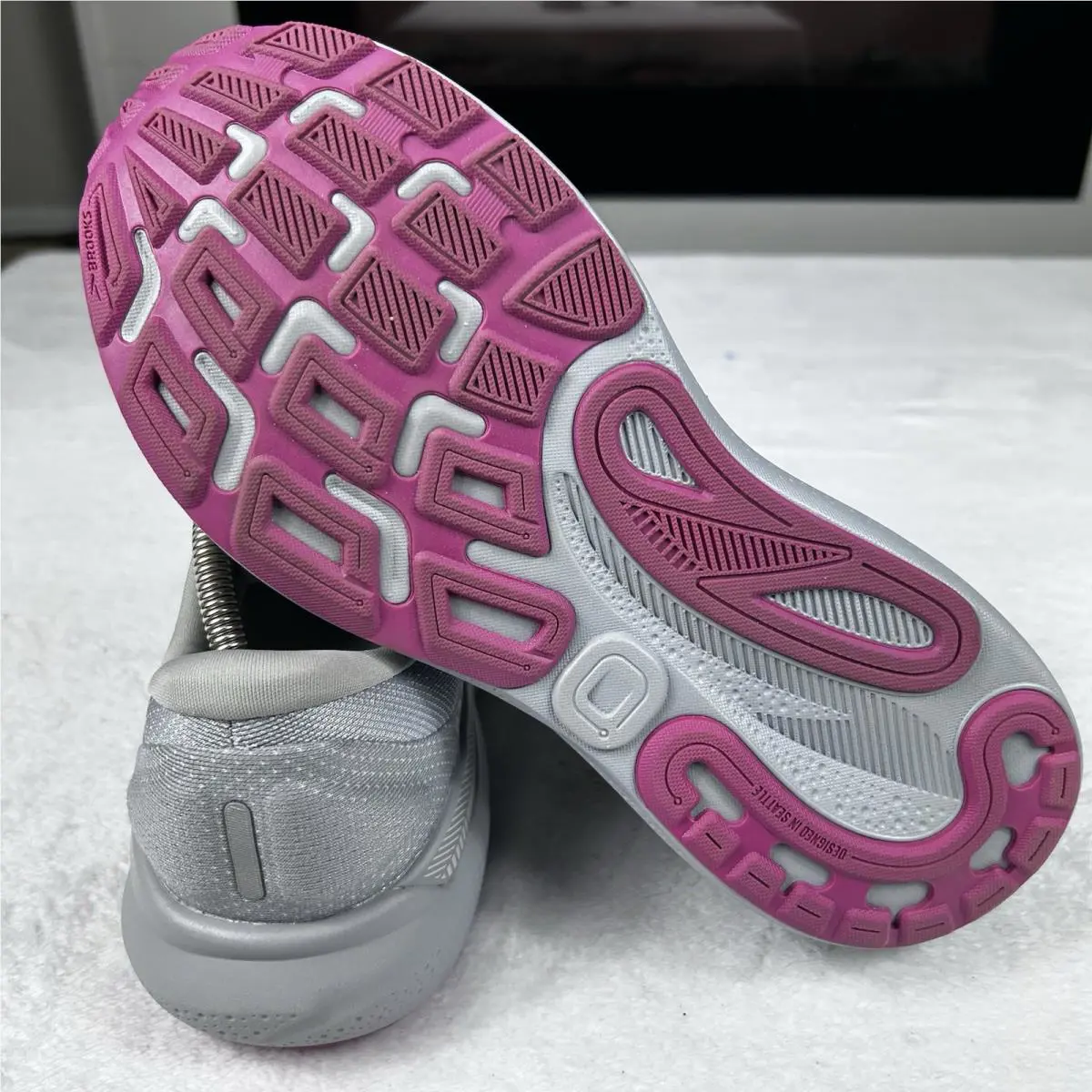 Brooks shoes - Brooks Adrenaline GTS 24 - Adrenaline GTS - 120426 1B 019 - Gray (UPC: 0195394535754) 11