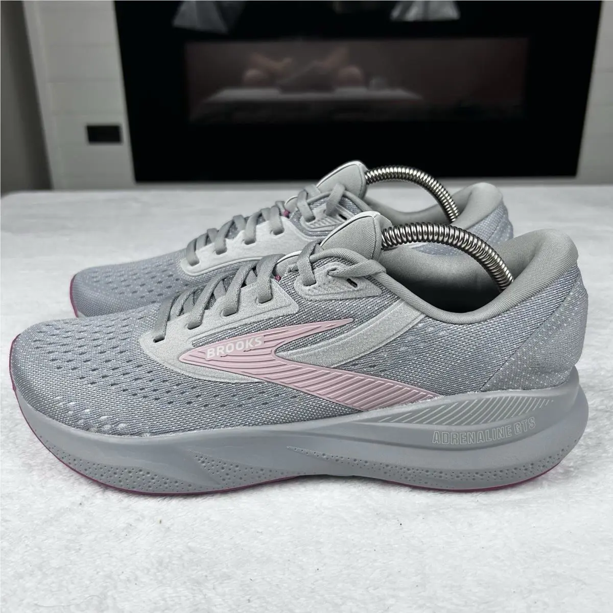 Brooks shoes - Brooks Adrenaline GTS 24 - Adrenaline GTS - 120426 1B 019 - Gray (UPC: 0195394535754) 1