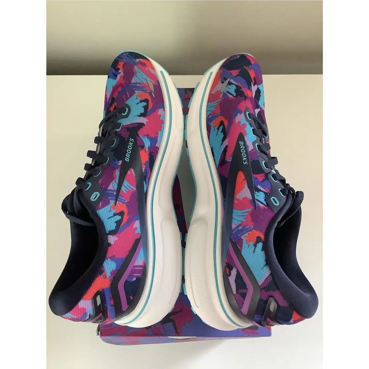 Brooks shoes - Brooks Ghost - Ghost - Multicolor 1