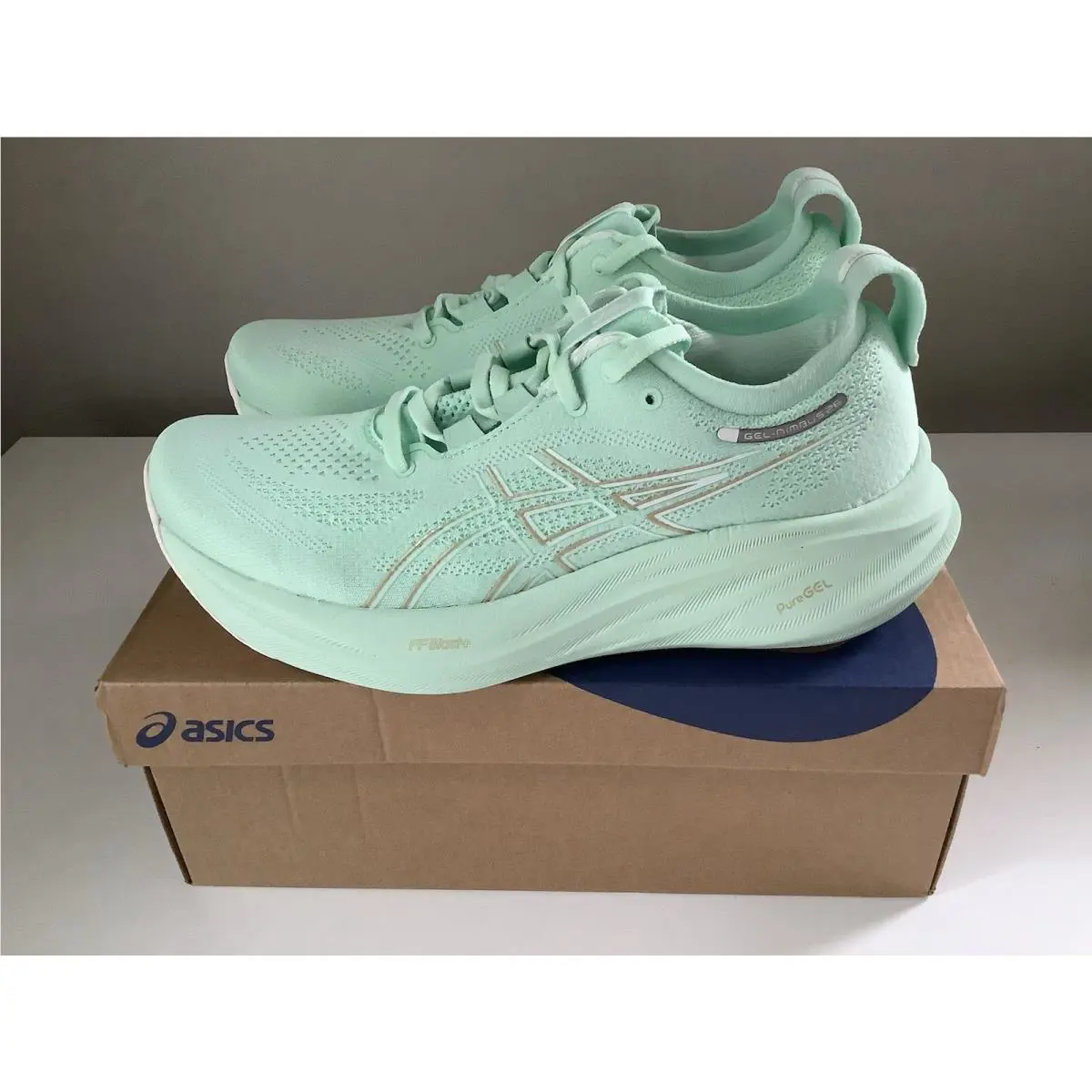 Asics Gel-nimbus 26 Women`s Running Shoes - Mint Green - Sz 8.5