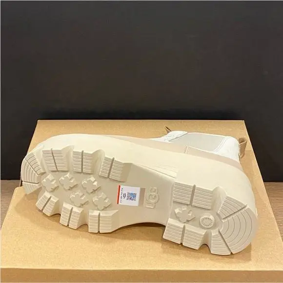 UGG shoes - Brisbane Chelsea - Brisbane Chelsea - Sea Salt 2