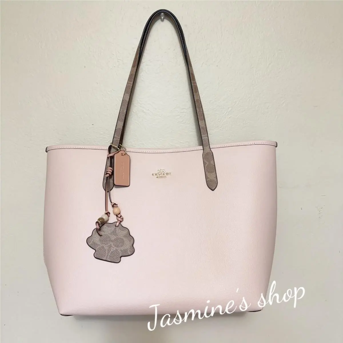 Coach City Tote Bag with Shell Charm CBH78 /signature with Star Charm CBH77