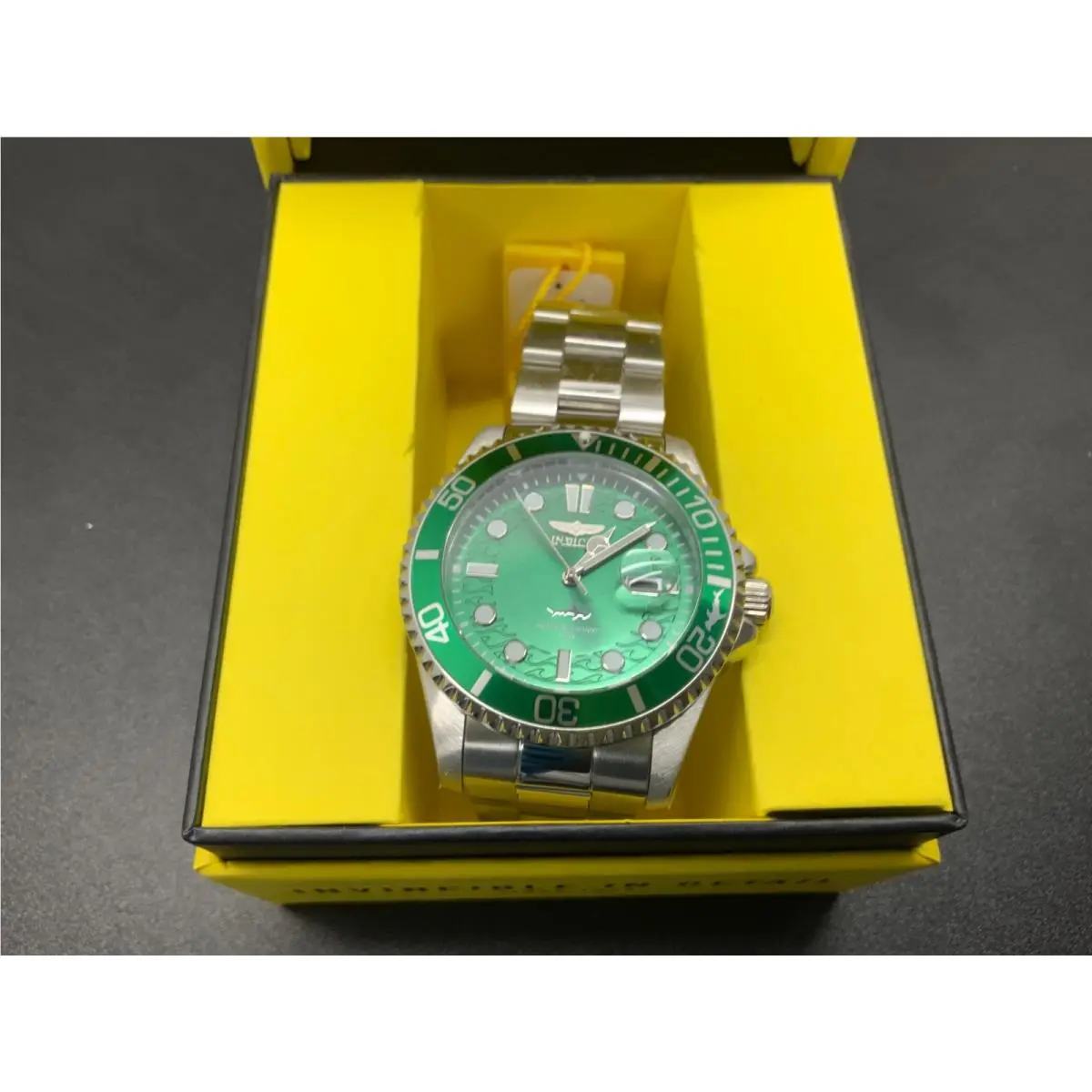 Invicta Pro Diver Currentwave Men`s Watch 43mm 30020 Stainless W/green Dial